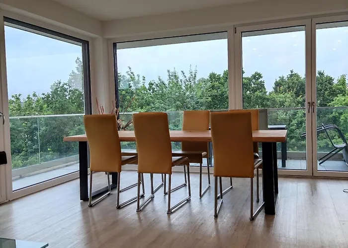 Appartement Luxurioese, Grosse Mit Parkblick